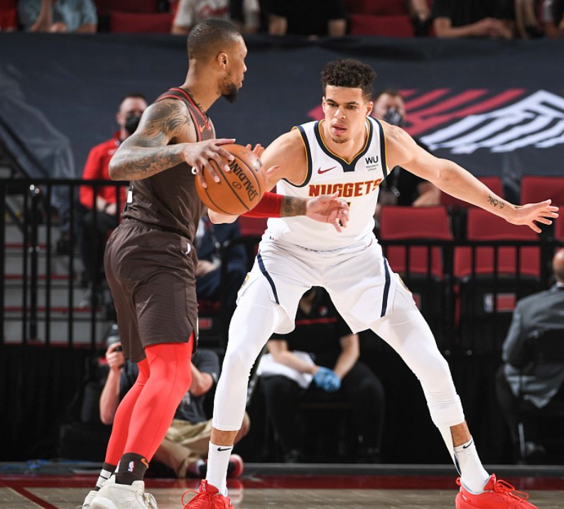 包含风云突变阿斯顿维拉冲刺阶段遗憾出局；荷甲版图或变；管理层满意；阵容厚度经受考验的词条